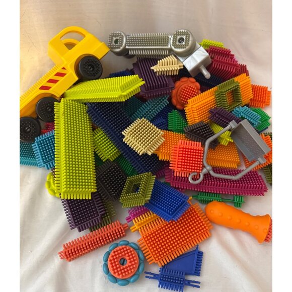 Bristle Blocks 100+ pieces Truck Vintage - Picture 4 of 5